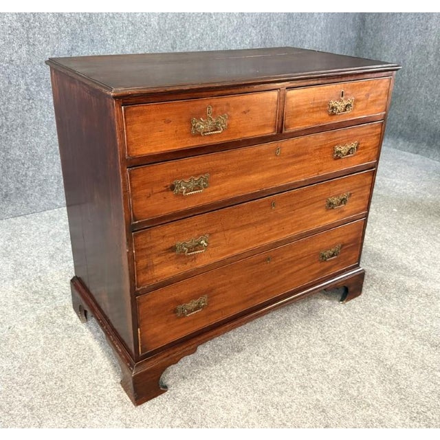 English 18th Century 5-Drawer Solid Mahogany Chest With Twisted Pulls For Sale - Image 3 of 15