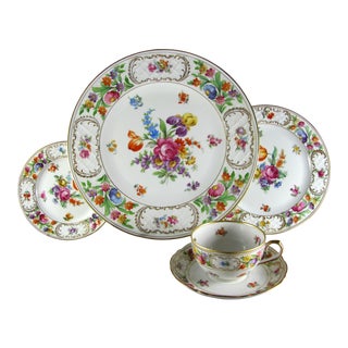 Schumann Empress Dresden Flowers Service for 6 Dinnerware - 30 Piece Set For Sale
