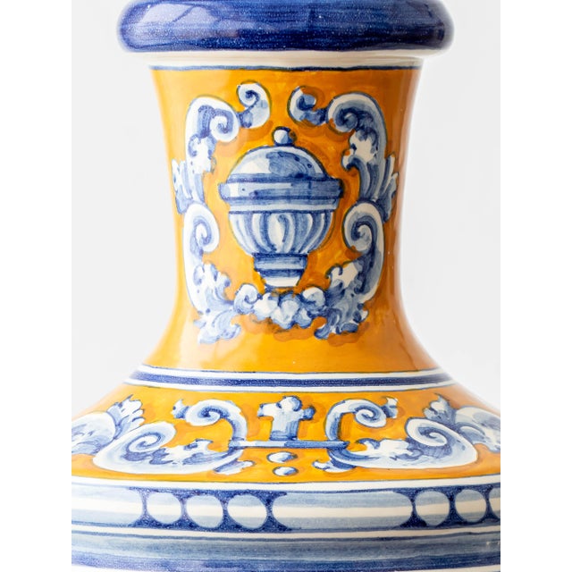 Blue Vintage Talavera De La Reina Pottery Table Lamp in Spanish Majolica, 1980s For Sale - Image 8 of 15