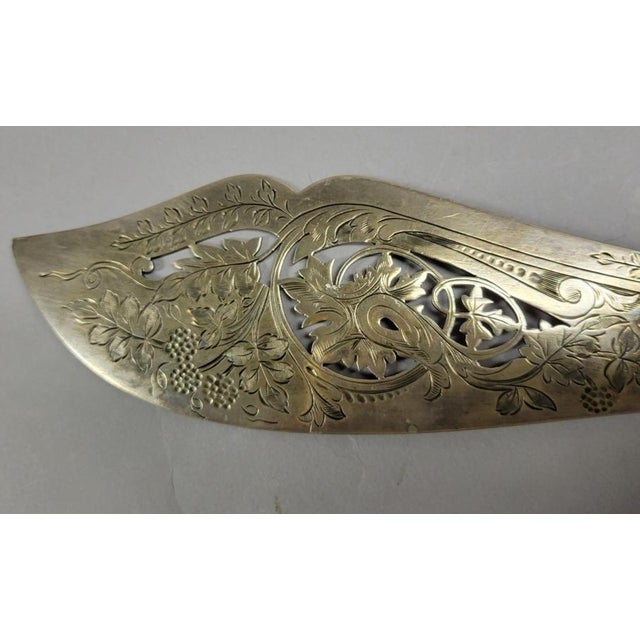 Victorian Antique Harrison Brothers & Howson Sheffield Silver Fish Serving Knife For Sale - Image 3 of 7