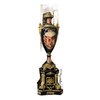 Midnight Court – French-Inspired Black Porcelain Vase on Ornate Pedestal With Victorian Scenes & Lavish Gilded Accents For Sale