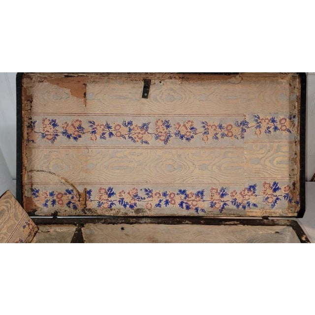 19thc Original Paint Decorated Box For Sale - Image 4 of 7
