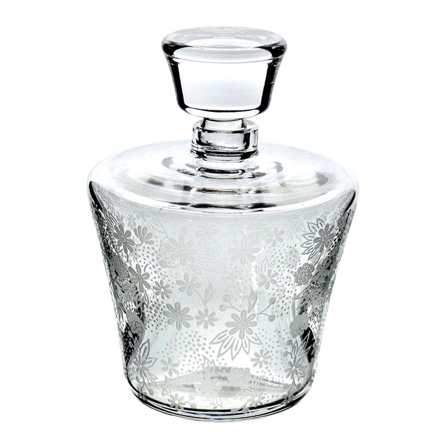 This mid-century Baccarat crystal flacon presents a refined interpretation of the house’s Millefleurs tradition, rendered...