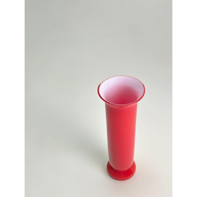 Red Cased Glass Column Vase from Empoli, Italy, 1970s For Sale - Image 3 of 10
