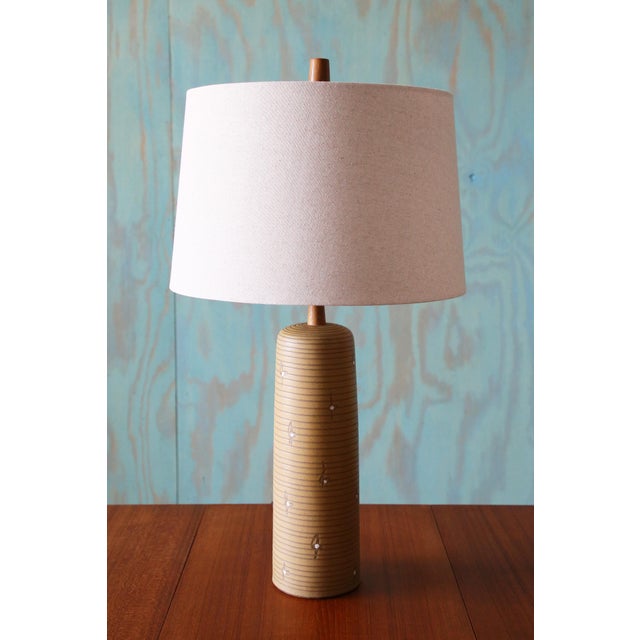 1960s Pair of Jane and Gordon Martz Table Lamps M41 Marshall Studios Yellow With White Decoration For Sale - Image 6 of 14