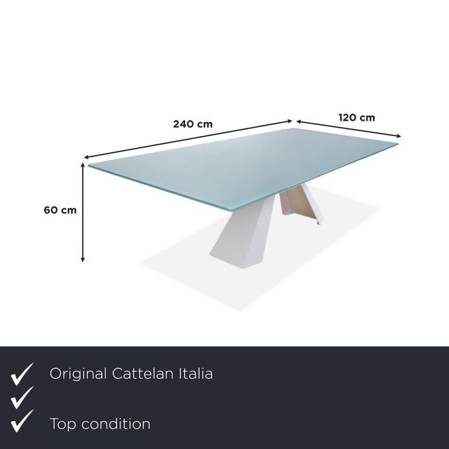 This dining table by Cattelan Italia is a prime example of Italian design artistry, combining lightness with architectural...