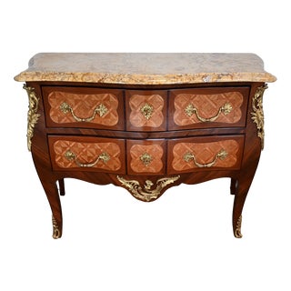 Transition Louis XIV / Louis XV Commode For Sale