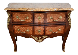 Transition Louis XIV / Louis XV Commode
