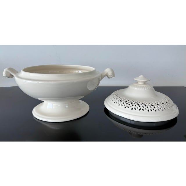 Ralph Lauren Ralph Lauren China “Dunham” Collection Tureen With Lid Made in England For Sale - Image 4 of 6