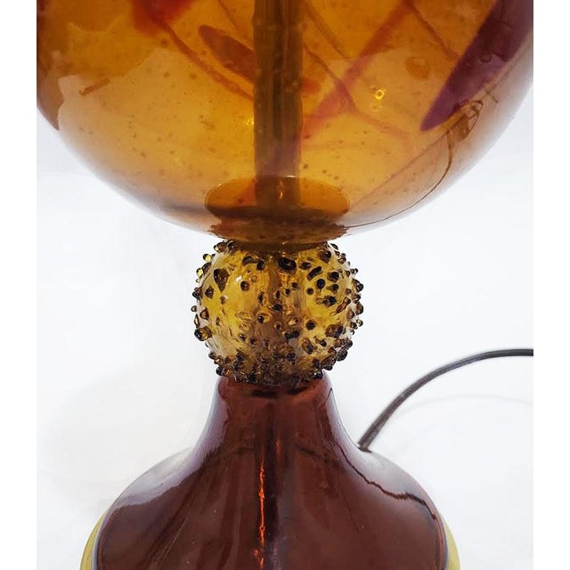 1960s 1960sMid-Century Modern Murano Style Tortoiseshell Art Glass Table Lamp W/Optional Contemporary Shade For Sale - Image 5 of 9