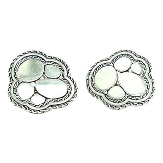 Late 20th Century John Hardy Estate Kali Pebble Omega Back Earrings Silver, A Pair For Sale
