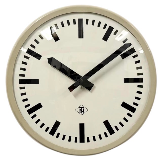 Vintage Industrial Wall Clock from TN, 1960s For Sale - Image 16 of 16