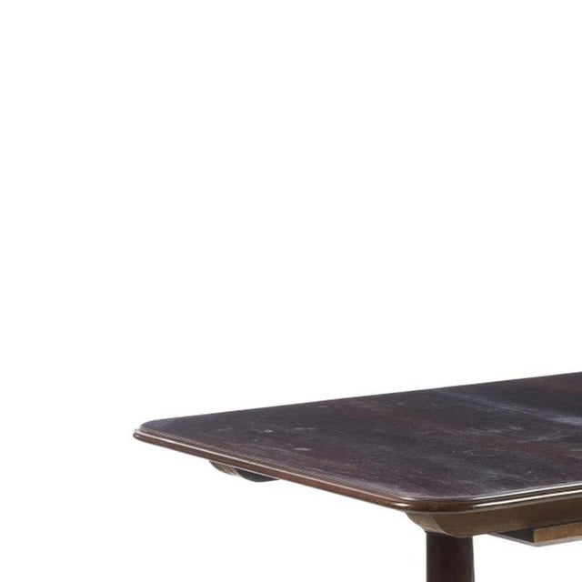 Furniture - Dining room table - 19th century. English 19th-century table, made of mahogany wood, resting on two turned...