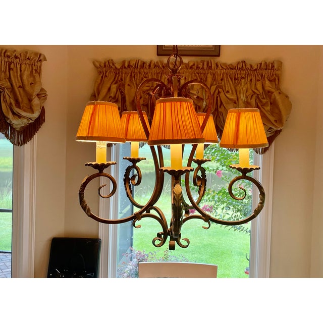 Murray Feiss 5 Light Peruvian Bronze Chandelier Measurements Ceiling to last link of chain 33" Fixture height about 27"...
