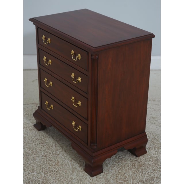 Chippendale Pair of Henkel Harris Model 116 Cherry Nightstands For Sale - Image 3 of 18