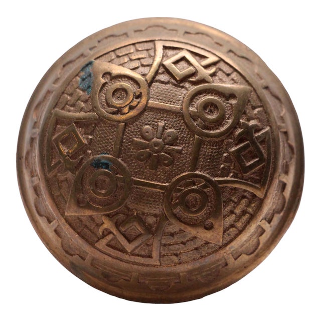 Antique Cast Bronze Norwalk 4 Fold Door Knob For Sale