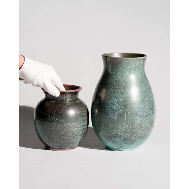 Mid-Century Modern Art Deco Bauhaus Studio Stoneware Vases in Turquoise Reduction Glaze by Richard Uhlemeyer, Germany, 1940s, Set of 2 For Sale - Image 3 of 18