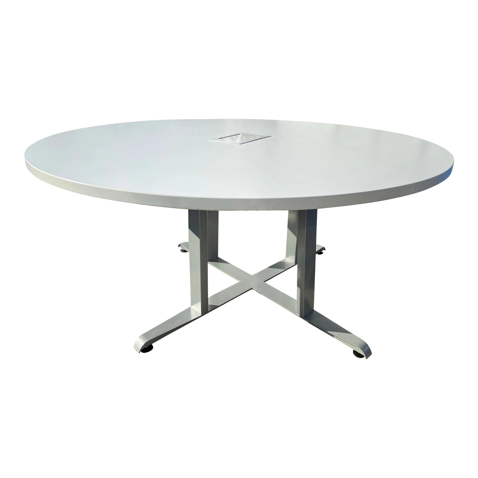 Enwork Modern Round Conference Table | Chairish