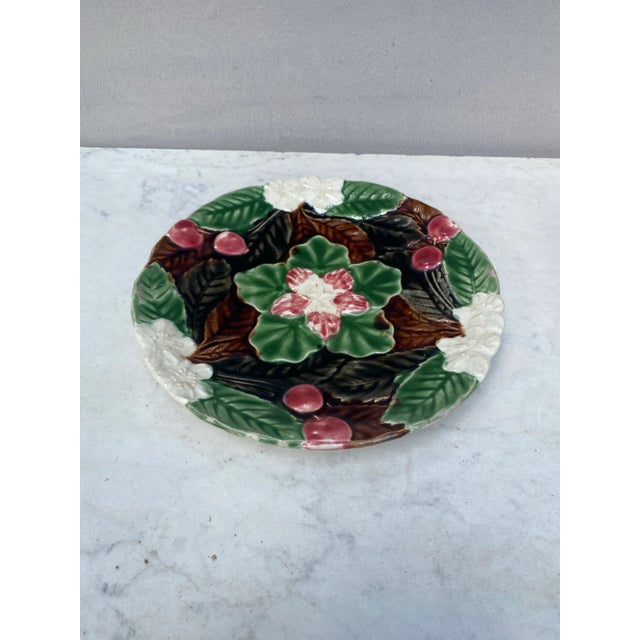 Majolica cherries plate Orchies, circa 1910.