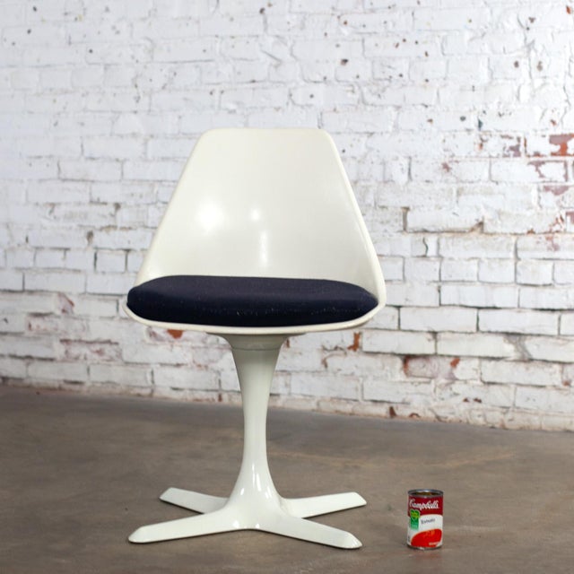 Mid-20th Century MCM Burke Tulip Side Chair No 115 White Shell Round Stationary Base & Black Cushion For Sale - Image 14 of 14