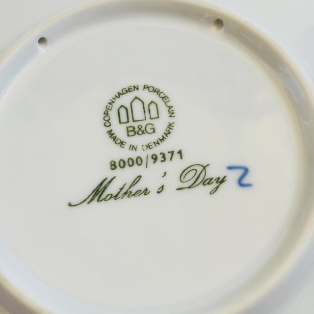 Blue 1970s Mother's Day Porcelain Cat Plate, Made in Denmark For Sale - Image 8 of 8