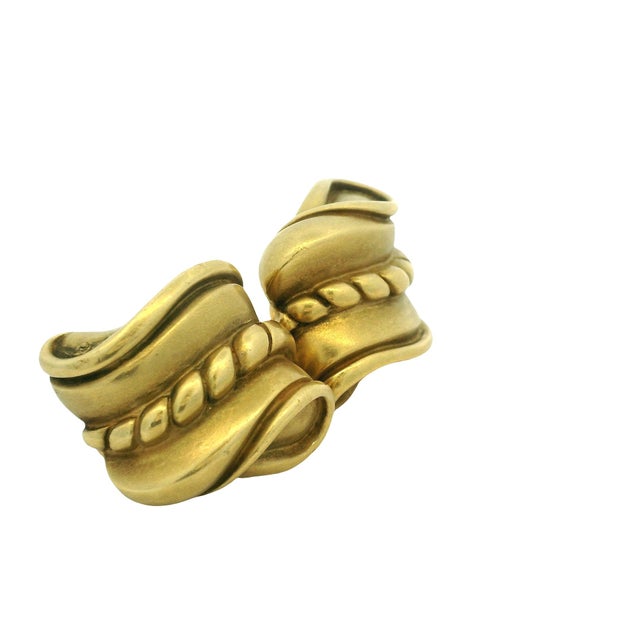 1980s Pair of Barry Kieselstein-Cord 1982 Omega Collection 18k Green Gold Scroll Earrings For Sale - Image 11 of 13