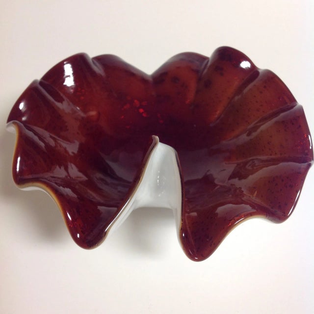 Mid-Century Modern Red Murano Bowl With Gold Inclusions For Sale - Image 3 of 6