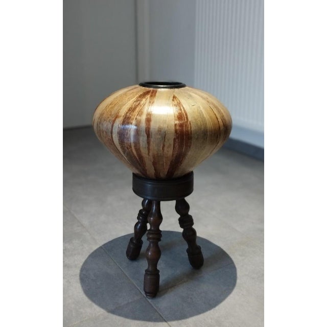 Large vase, bowl, or pot. The pot weighs 6.40 kg and is ovoid in shape with a circumference of 97 cm. Unusual, atypical,...