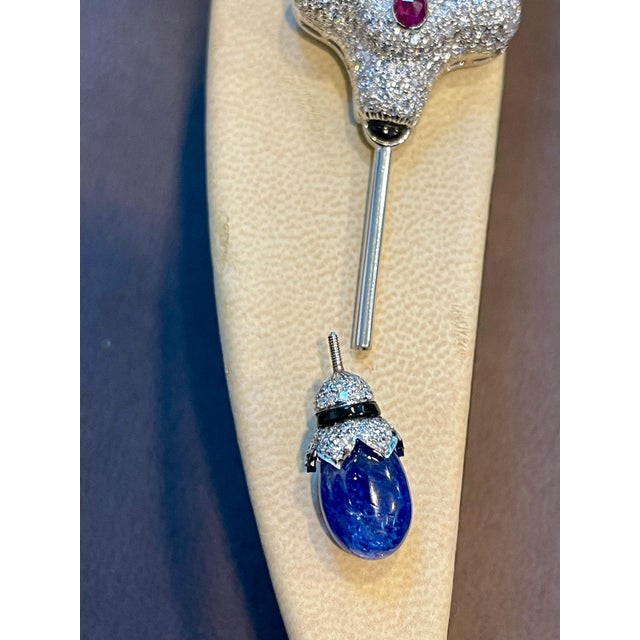GIA Certified Russian Emerald & Burma Sapphire White & Yellow Diamond Joker Pin For Sale - Image 18 of 18