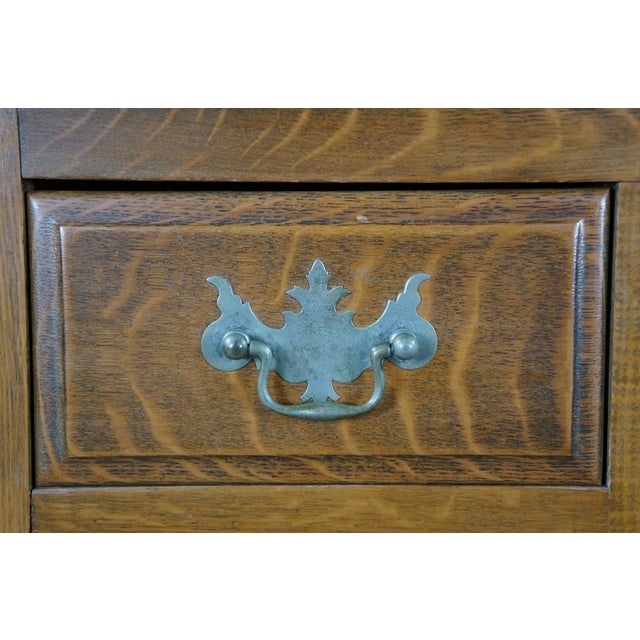 Antique American Victorian Quartersawn Oak 2 Drawer Console Cabinet Cupboard 31" For Sale - Image 14 of 17