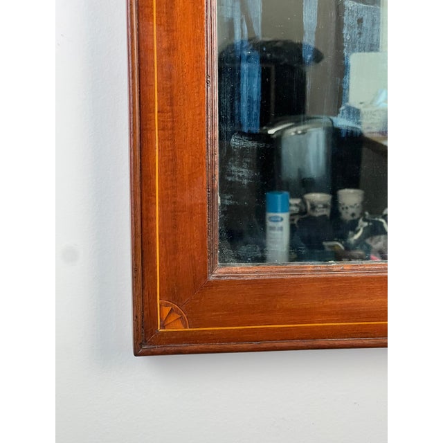 Early 19th Century American Federal Mahogany Wall Mirror With Fan Inlay, Original Hand Silvered Glass, Circa 1810–1825 For Sale - Image 5 of 9