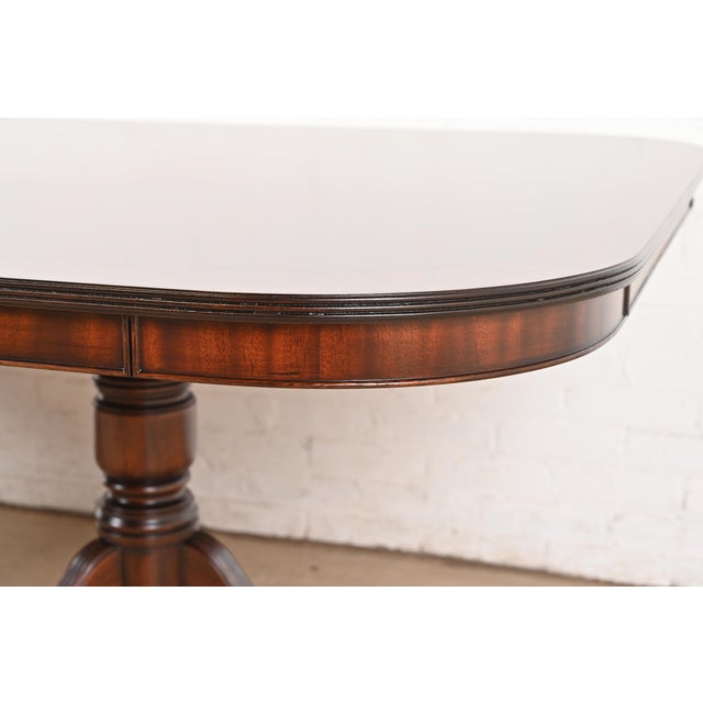 Baker Furniture Style Georgian Banded Flame Mahogany Double Pedestal Extension Dining Table, Newly Refinished For Sale - Image 10 of 13