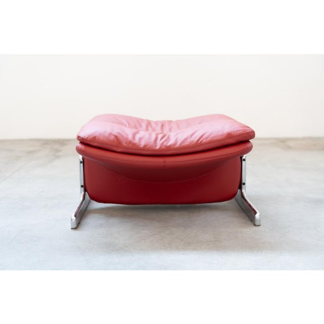 Set of Lounge Chair and Footrest in Red Leather by Vitelli e Ammannati for Brunati, 1970s-1980s For Sale - Image 11 of 18