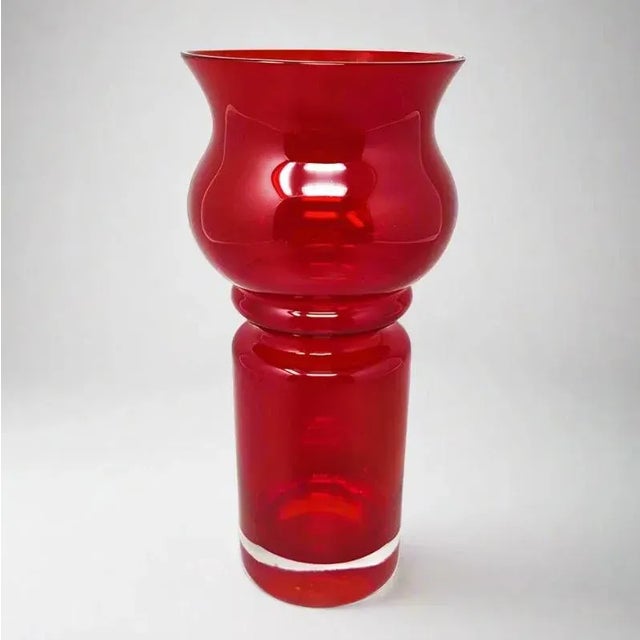 1970s Astonishing red Tulppaani (#1513) by Tamara Aladin for Riihimaki/Riihimaen Lasi Oy. The item is in excellent...