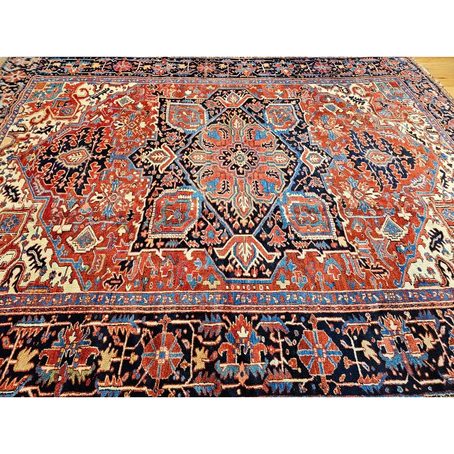 Vintage Heriz Serapi Rug, Hand-Knotted Wool, Geometric Medallion Pattern, Red & Ivory, 10x12 For Sale - Image 4 of 14