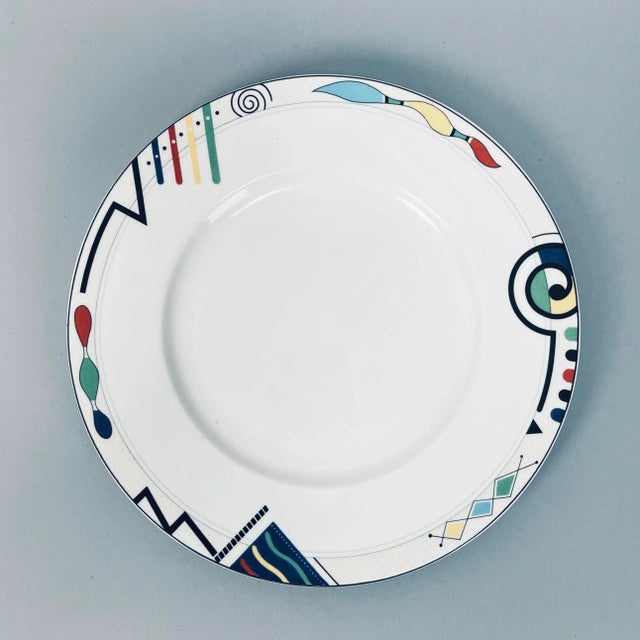 White Vintage Mikasa Ultima Memphis Postmodern Hk 232 Headline Dinner & Salad Plate Set- 2 Pieces For Sale - Image 8 of 13