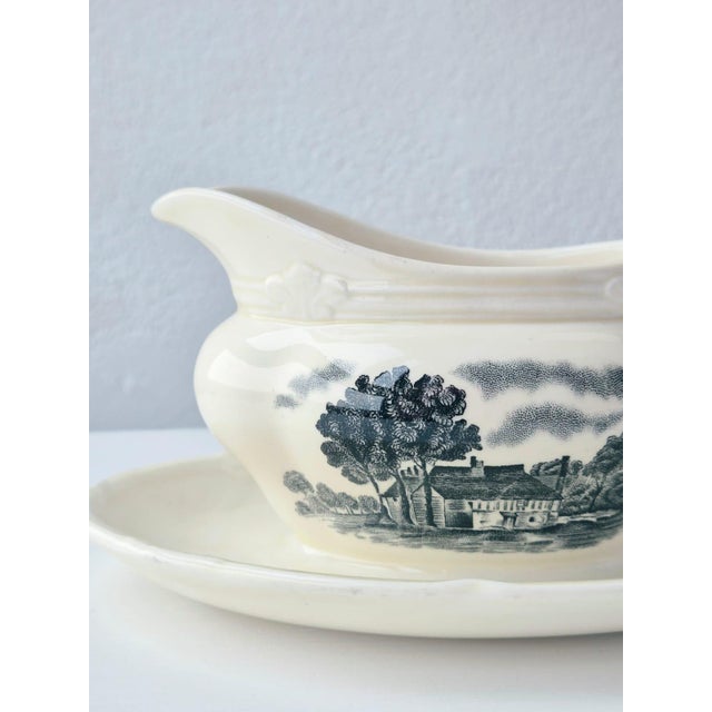 1930s Vintage English Transferware Gravy Boat by Grindley, 1940s For Sale - Image 5 of 9