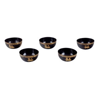 Asian Gold and Black Papier-Mâché Bowls, Set of 5 For Sale