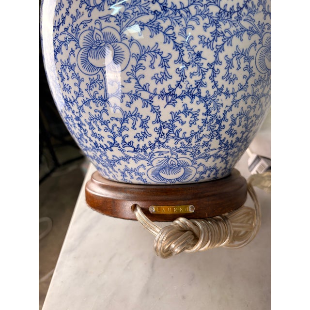 Ralph Lauren Ralph Lauren Blue & White Chinoiserie Style Ginger Jar Porcelain Table Lamp For Sale - Image 4 of 4