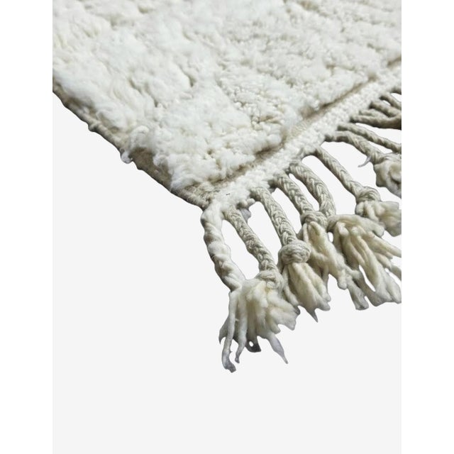 Mid-Century Modern Off-White Moroccan Runner Rug - 7 X 2 Ft For Sale - Image 3 of 8
