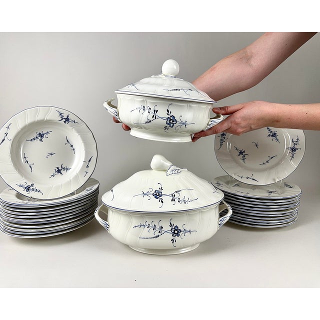 Vintage Dinnerware Set from Villeroy & Boch Luxembourg, 1980s, Set of 28 For Sale - Image 9 of 9