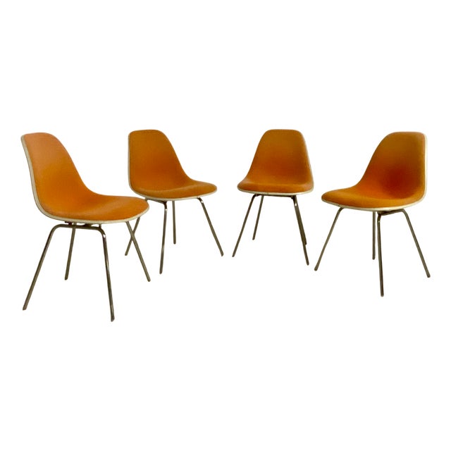 Vintage Chairs by Charles and Ray Eames for Herman Miller, 1952, Set of 4 For Sale