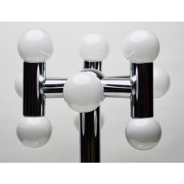 Mid-Century Modern Mid 20th Century Robert Sonneman Molecular Metal Table Lamp For Sale - Image 3 of 6