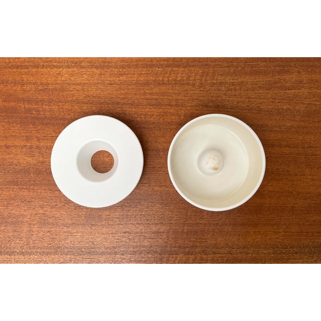 Mid-Century Modern Swedish White Melamine Ashtray by Gunnar Larson for Gustavsberg, 1960s For Sale - Image 13 of 15