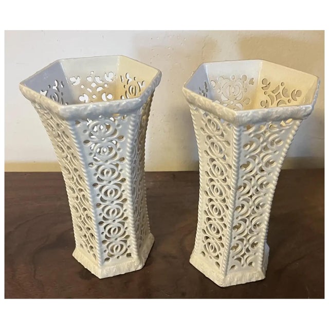 Antique Early 19th Century English George III Leeds Pottery Creamware Reticulated Vases Circa 1800 - A Pair For Sale - Image 13 of 18
