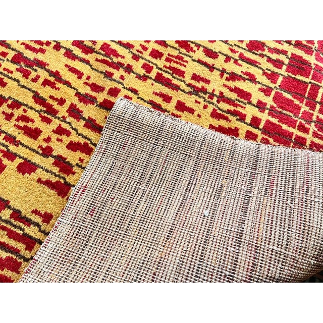 Textile Mid-Century Abstract Organic Rug in Bouclé, Czechoslovakia, 1960s For Sale - Image 7 of 8