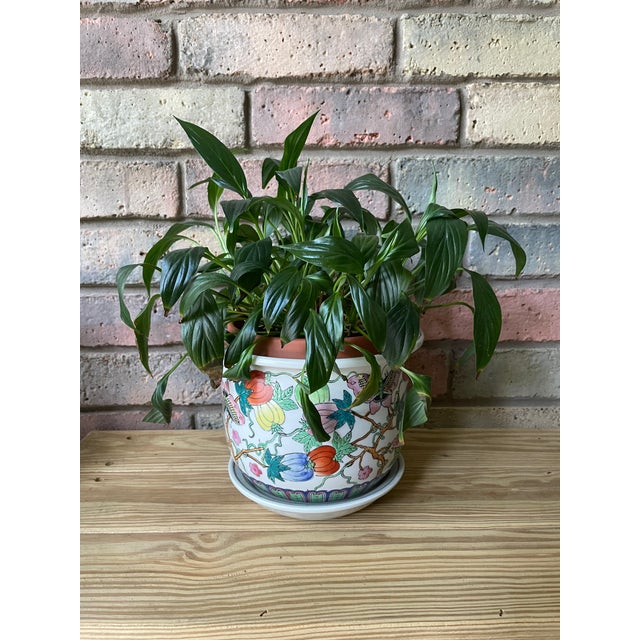 Mid 20th Century Porcelain Famille Rose Cachepot Planter With Drain Plate For Sale - Image 16 of 17