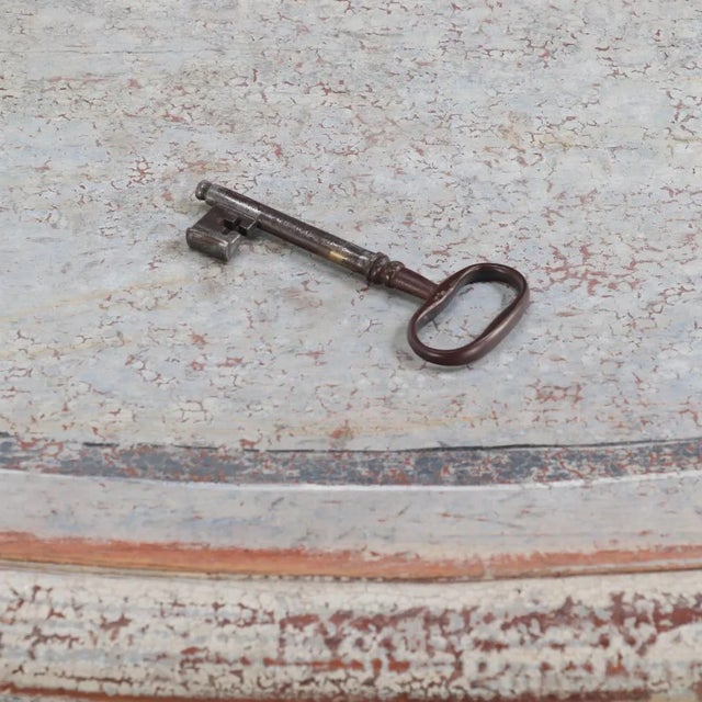Late 18th Century Baroque Commode / Chest of Drawers, 18th Century. For Sale - Image 5 of 8