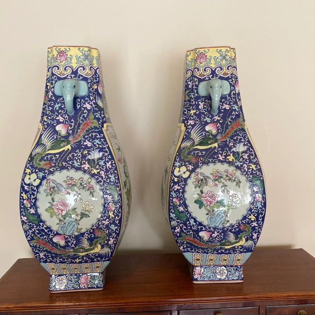 Vintage Oversized Hand Painted Asian Jars ~ a Pair For Sale - Image 4 of 12