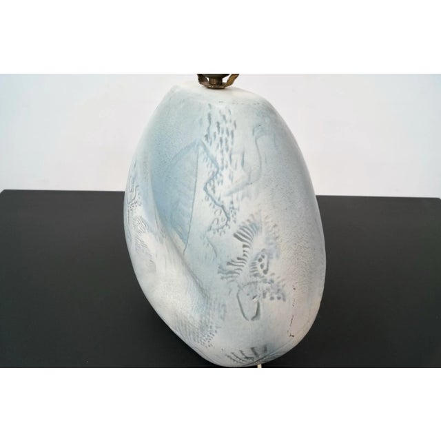 1940’s Mid-Century Modern Undulating Ceramic Abstract Table Lamp For Sale - Image 11 of 12